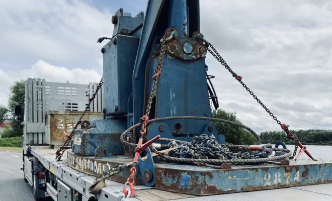 Transport d'éléments de grue, Rouen, ELTS – Étienne Leloup Transports Spéciaux