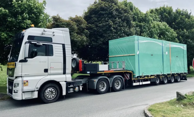 Acheminement de machines-outils vers Douai, Rouen, ELTS – Étienne Leloup Transports Spéciaux